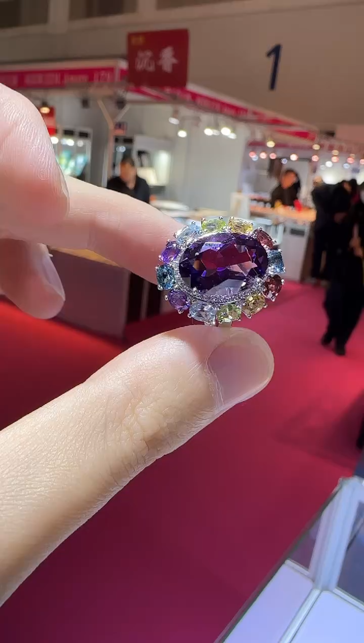 银S925镶嵌戒指紫晶10*14mm多彩宝设计款