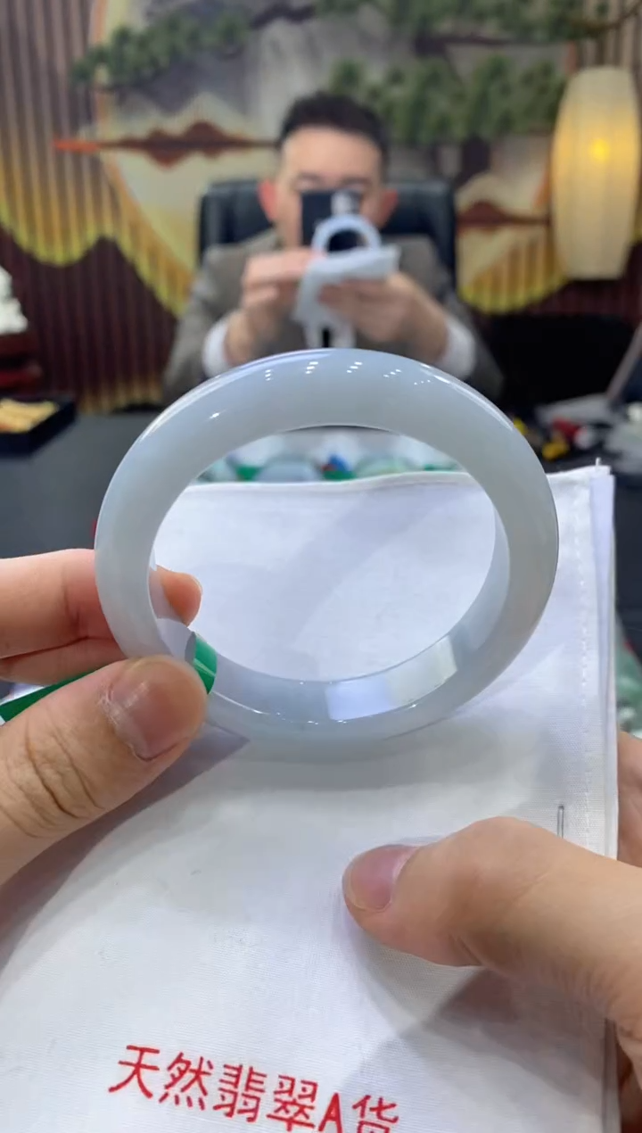 【闪购商品】翡翠手镯未镶嵌000005925