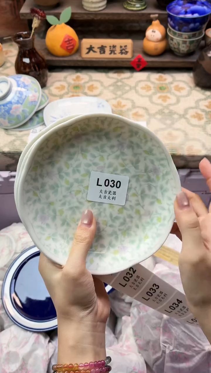 瓷器小**女   L030 