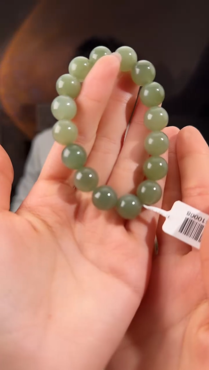 未镶嵌手串和田玉湖水绿手串