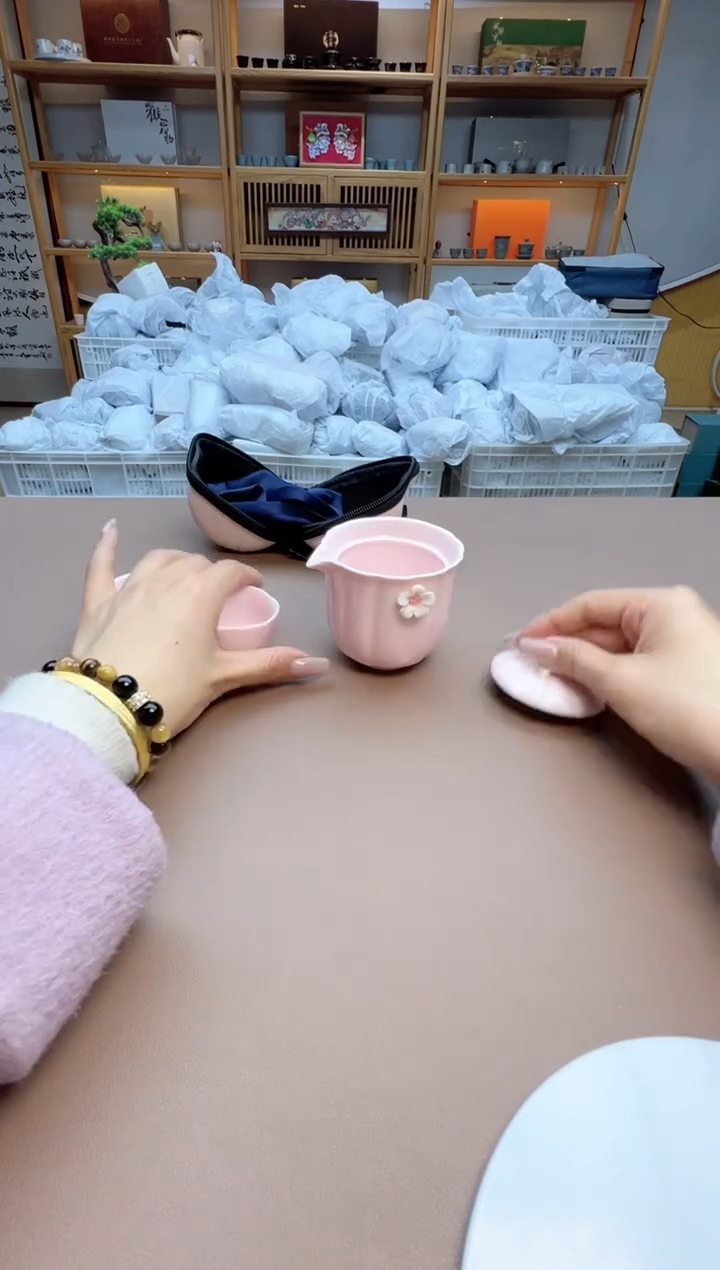 【闪购商品】摆件瓷制品S1111111111111
