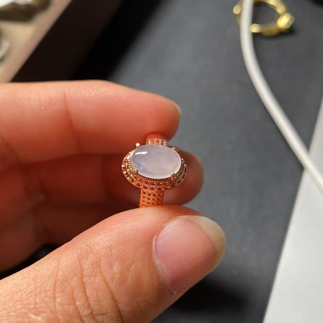 缅甸天然翡翠蛋面