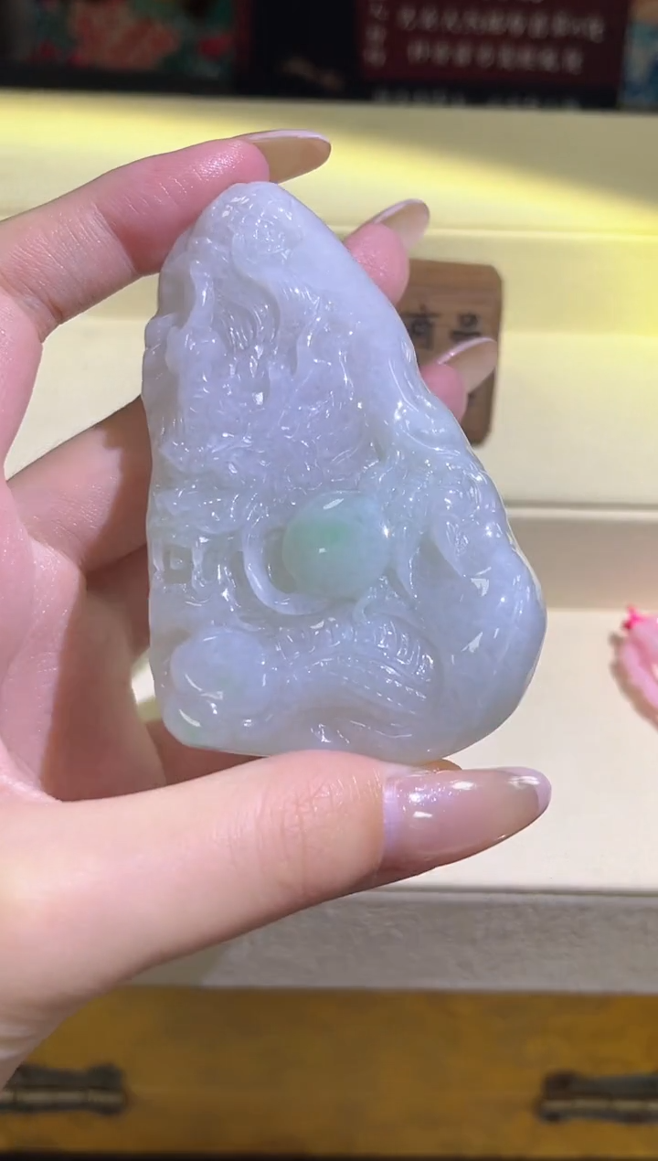 翡翠未镶嵌颈饰MFC081034