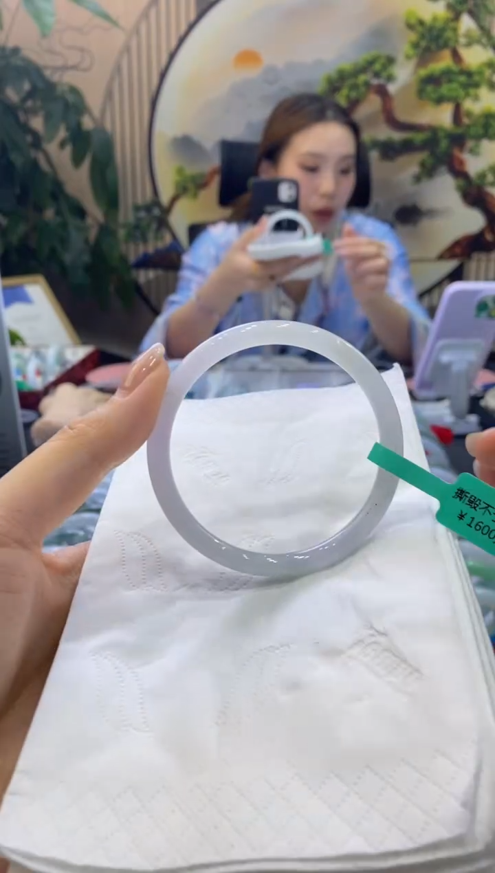 翡翠手镯未镶嵌00008623