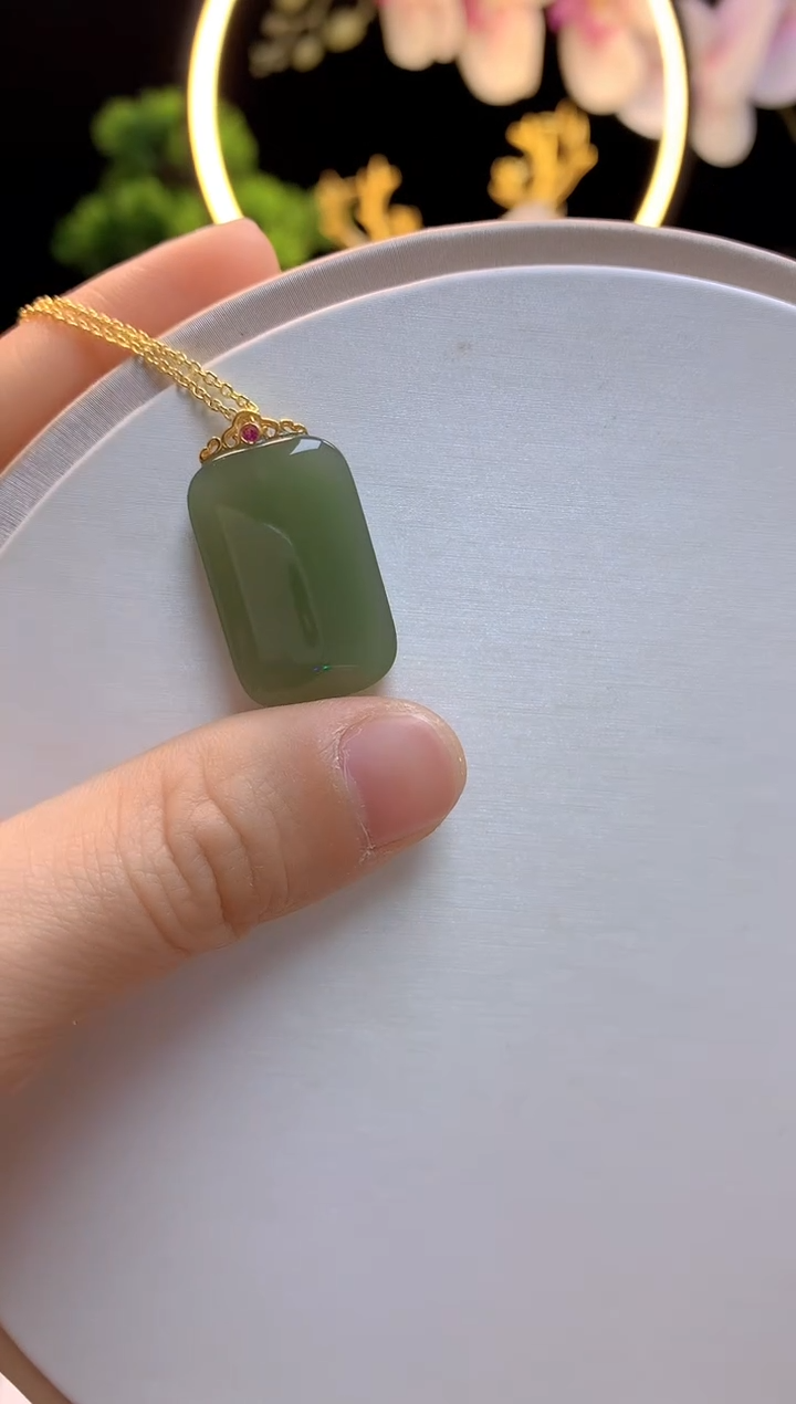 【闪购商品】和田玉吊坠18K金镶嵌无事牌