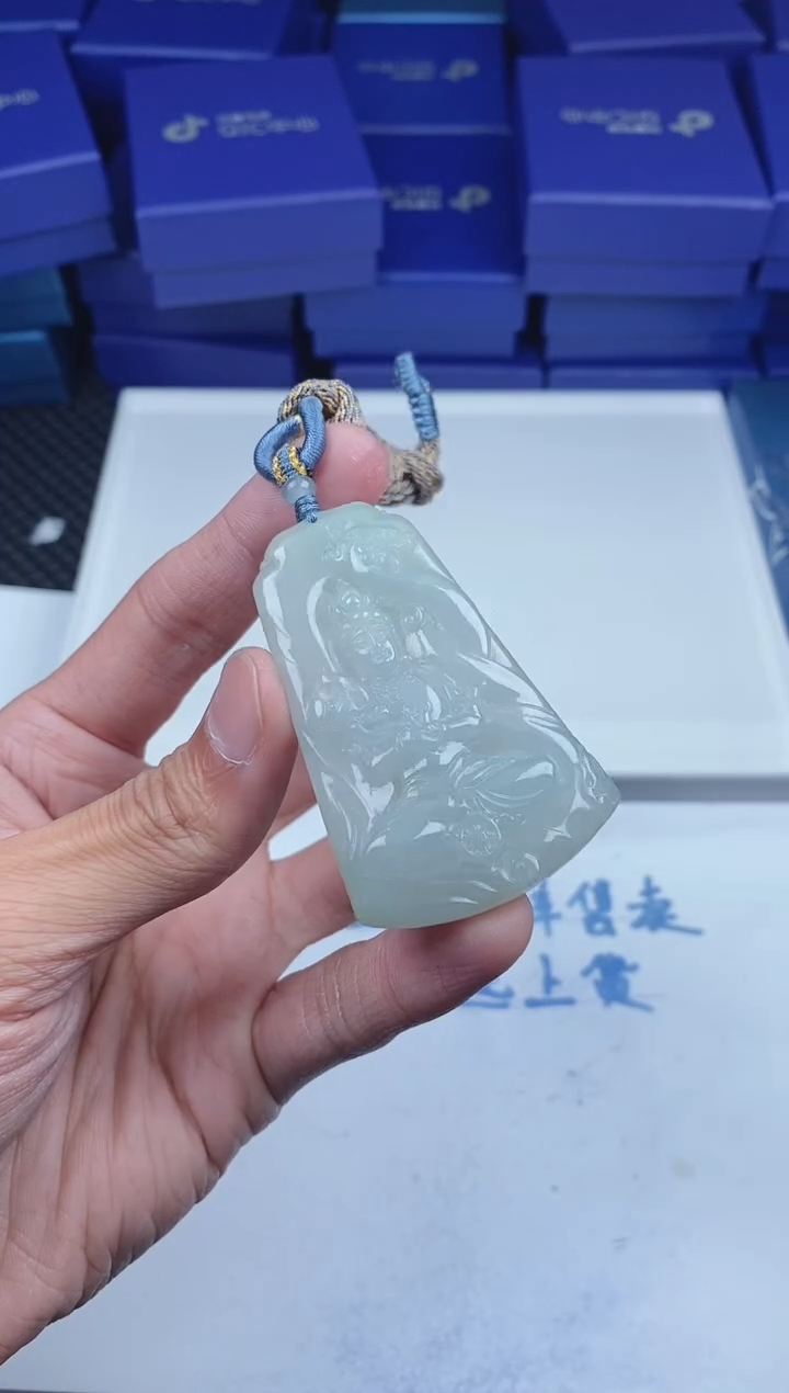 翡翠未镶嵌颈饰111111111