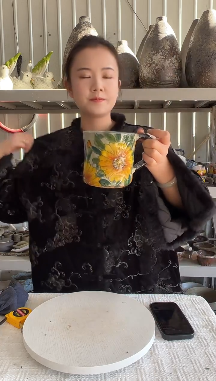陶瓷马克杯 向日葵 墨蓝色手柄设计感