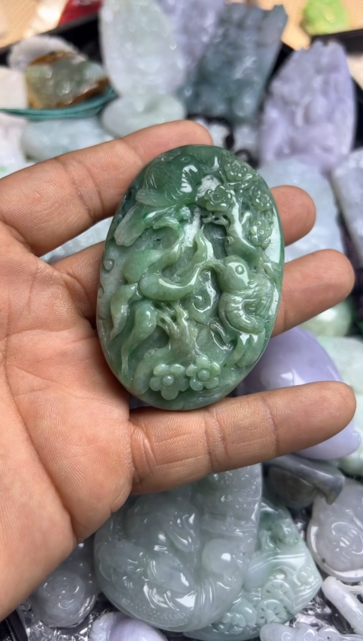 【闪购商品】翡翠吊坠(不含链)未镶嵌全绿手把件