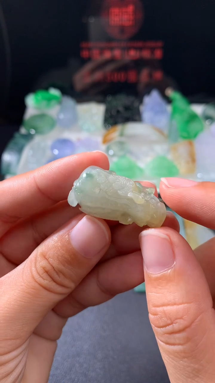 未镶嵌定制翡翠    