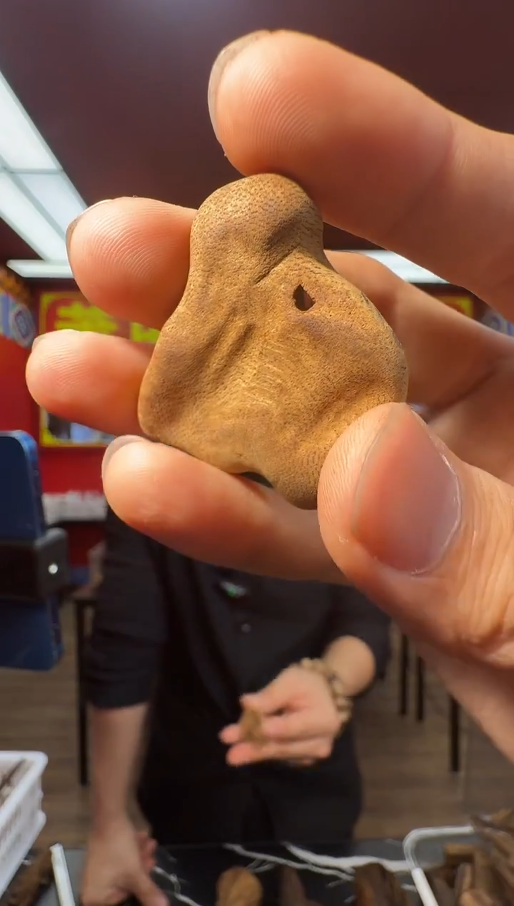 沉香沉香香囊y119越南包头多样性发一