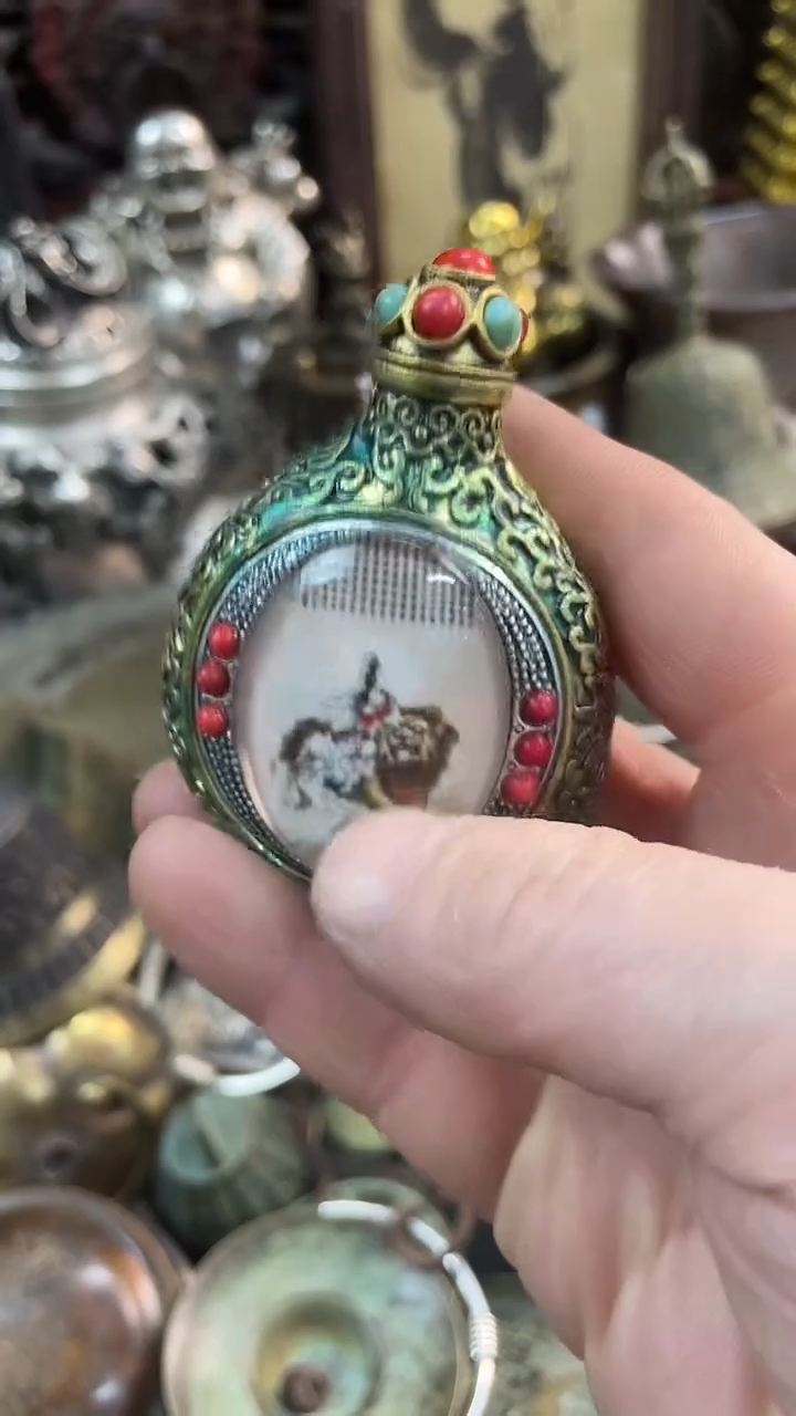 一物一拍工艺摆件鼻壶