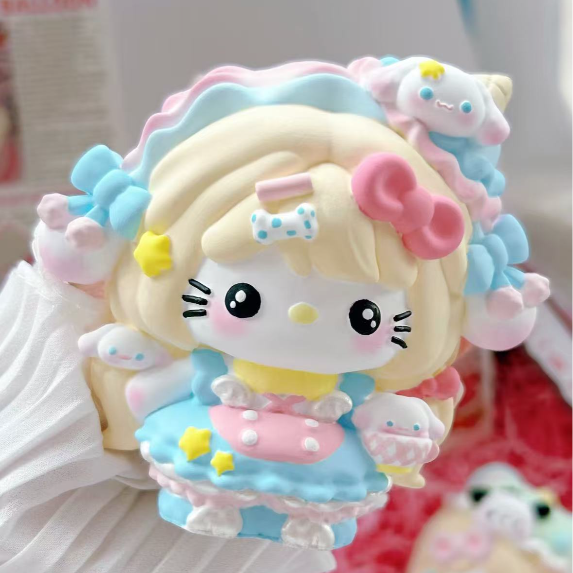 爆款玉桂狗HelloKitty香薰石膏娃娃绘画涂鸦玩具儿童情侣家庭摆件