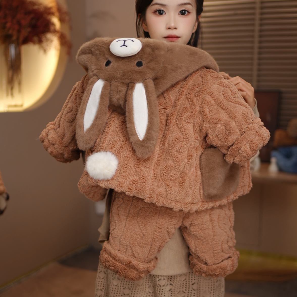 2026款儿童兔子毛绒家居服 柔软保暖童趣居家服套装LL24175