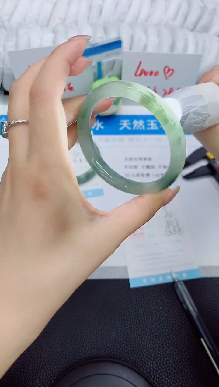 石英质玉手镯未镶嵌a20-60.7