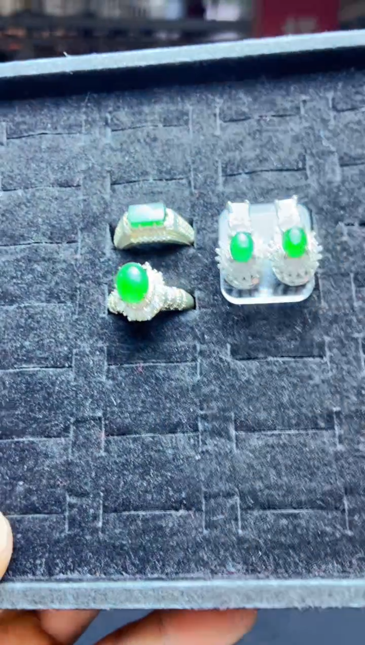 【闪购商品】定制翡翠未镶嵌多样性发货0564705026拍一发三