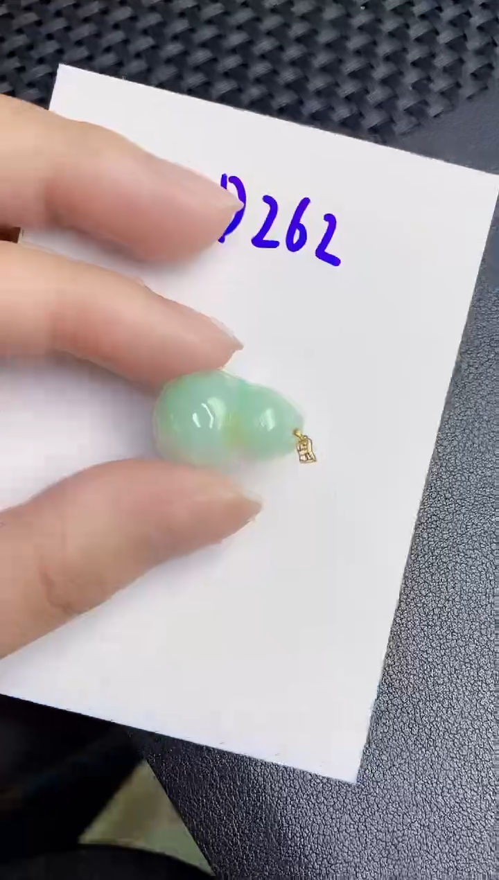 翡翠18K金镶嵌颈饰000000000