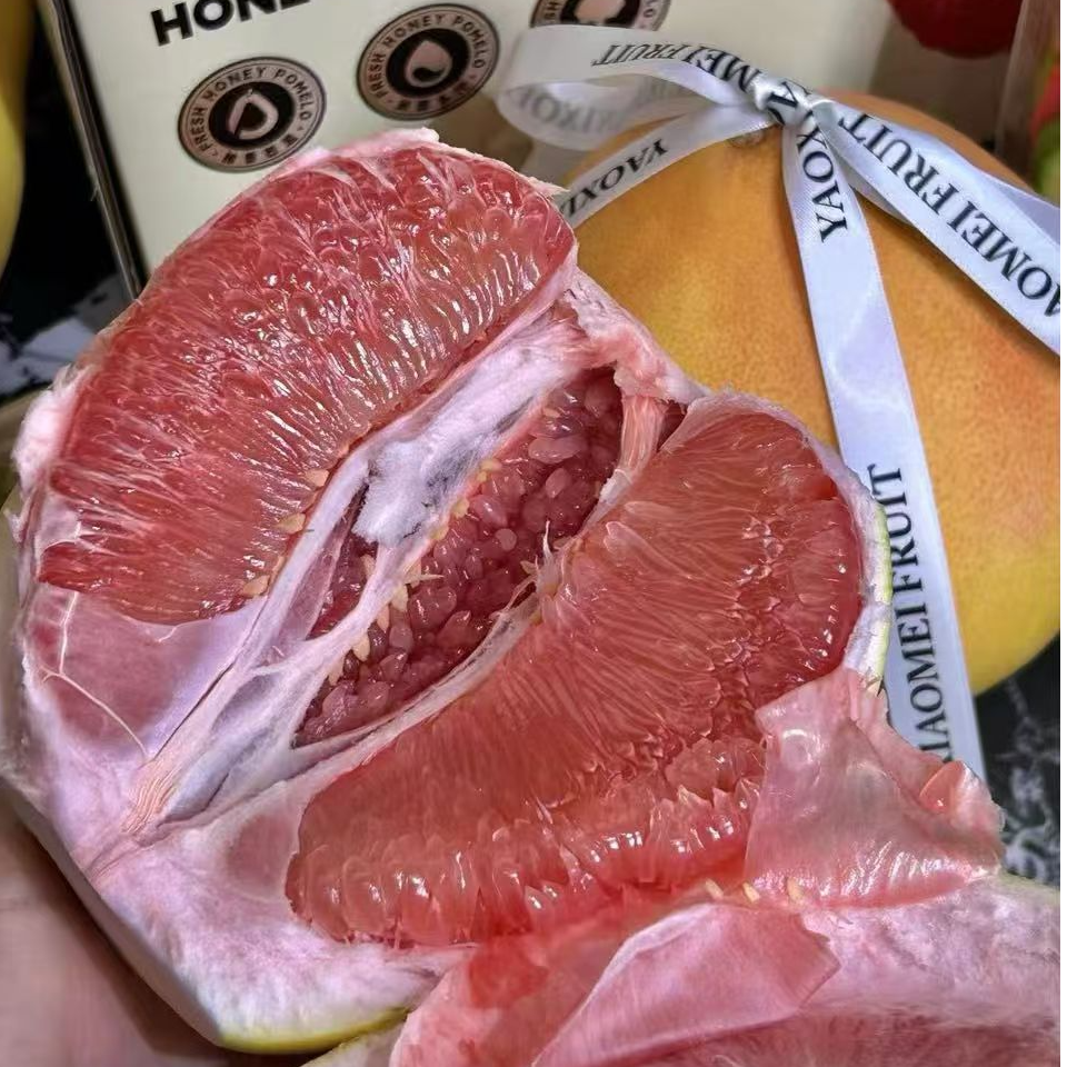 【应季鲜果】三红柚 果香浓郁 肉质饱满 一个约 3斤左右