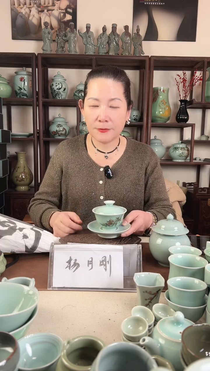 釉中彩 桃花画 三才盖碗L