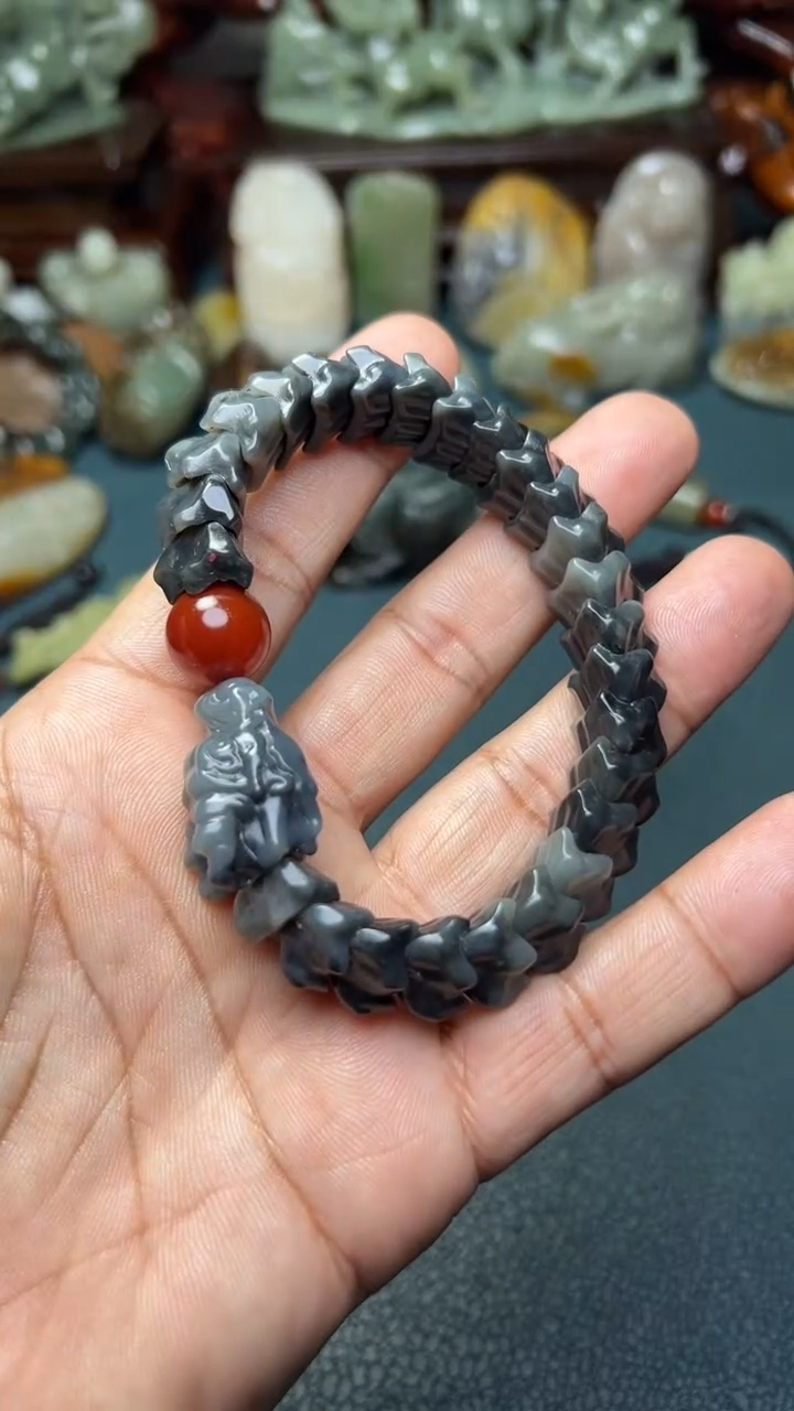 未镶嵌和田玉把件-