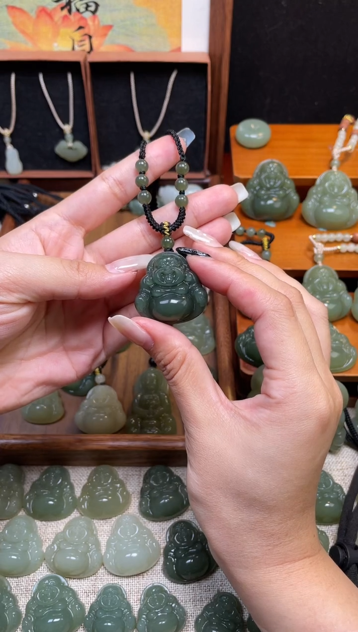颈饰未镶嵌和田玉30