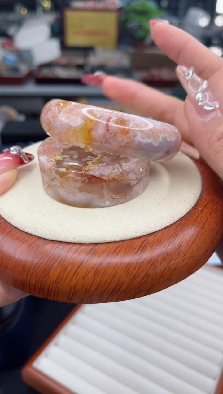 【闪购商品】石英质玉手镯未镶嵌54圈口（赠品镯心）6608099