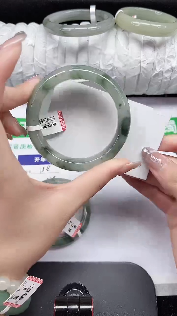 未镶嵌手镯石英质玉159-54/55