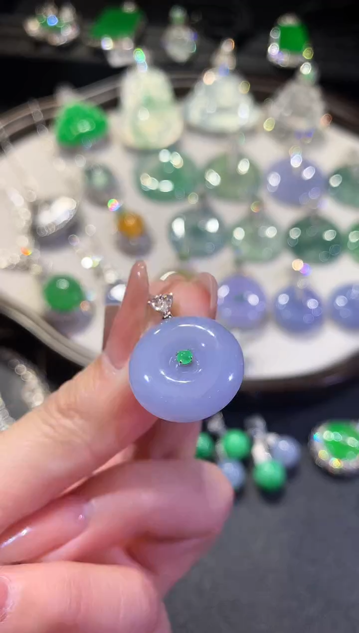 【闪购商品】翡翠吊坠(不含链)18K金镶嵌8无鉴赏多样性发货一件