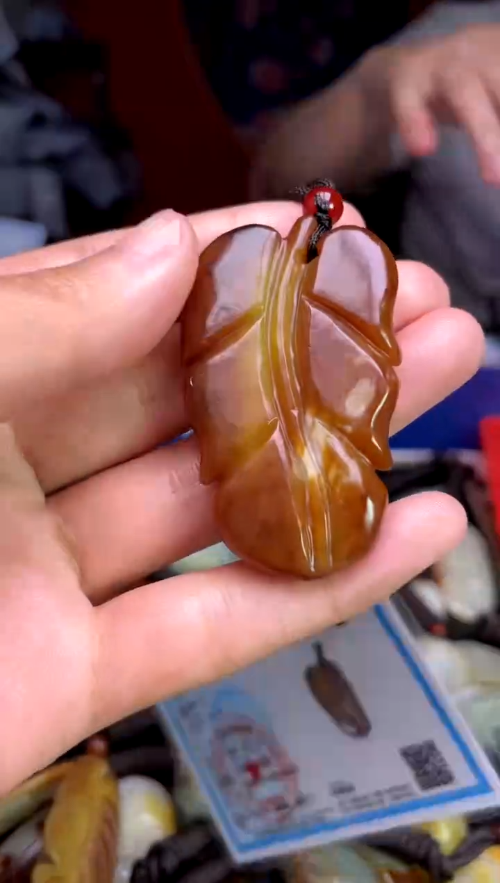 和田玉未镶嵌颈饰1
