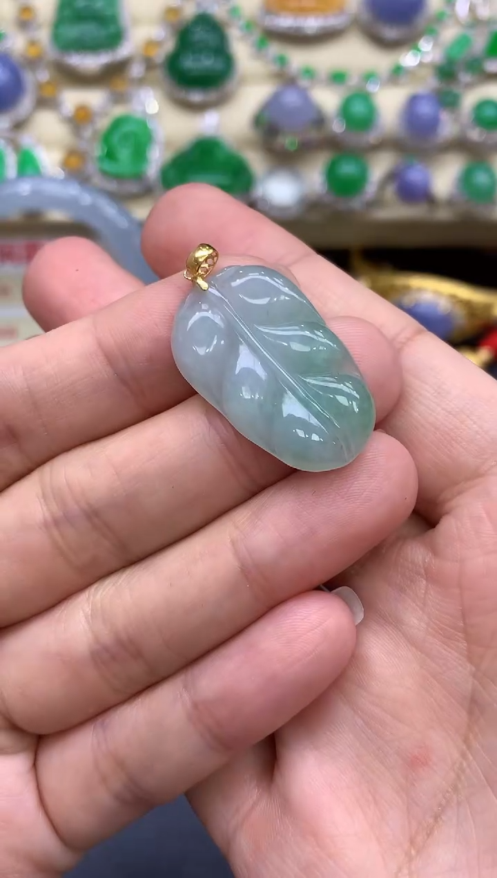 颈饰18K金镶嵌翡翠137-中国好珍宝