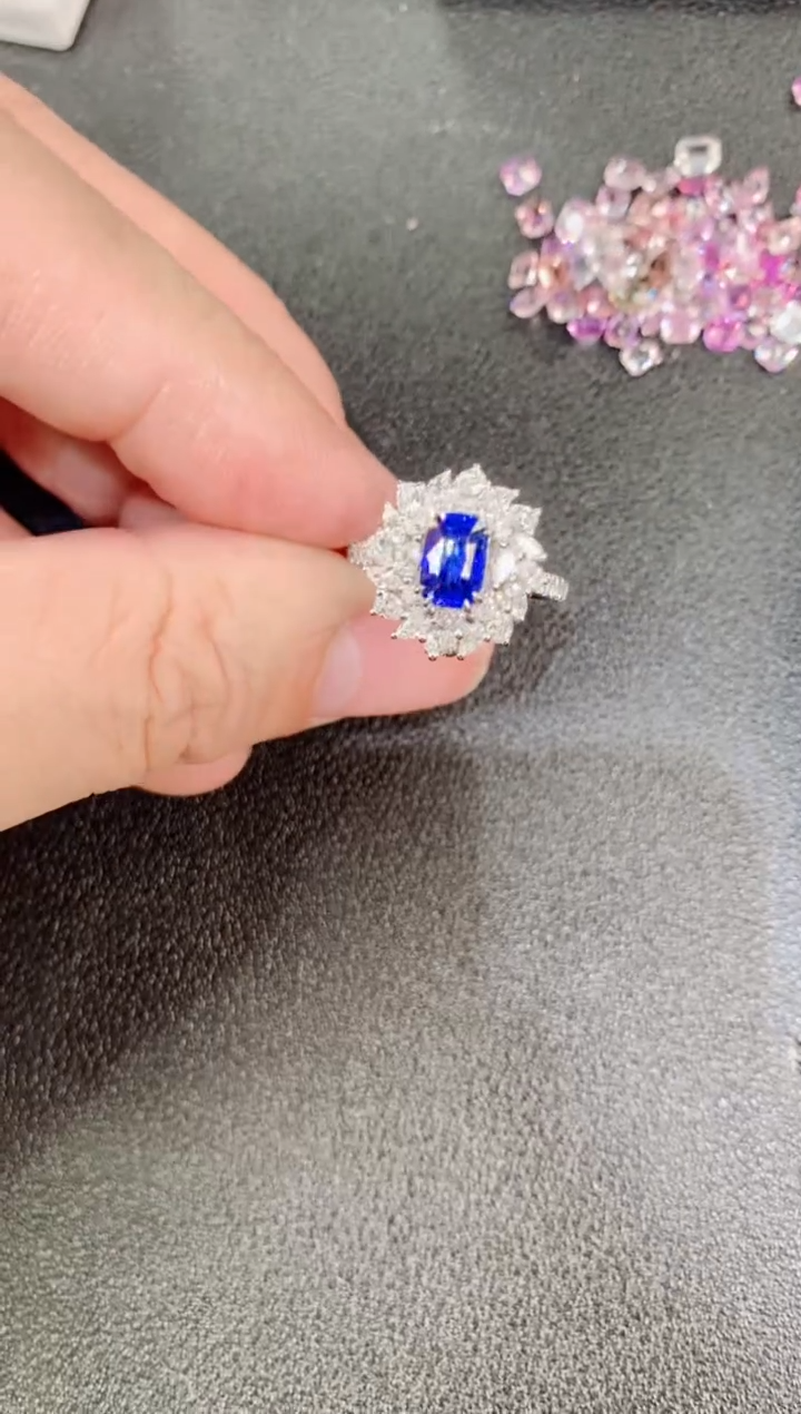 【闪购商品】蓝宝石戒指18K金镶嵌1.64CT主石 两用款