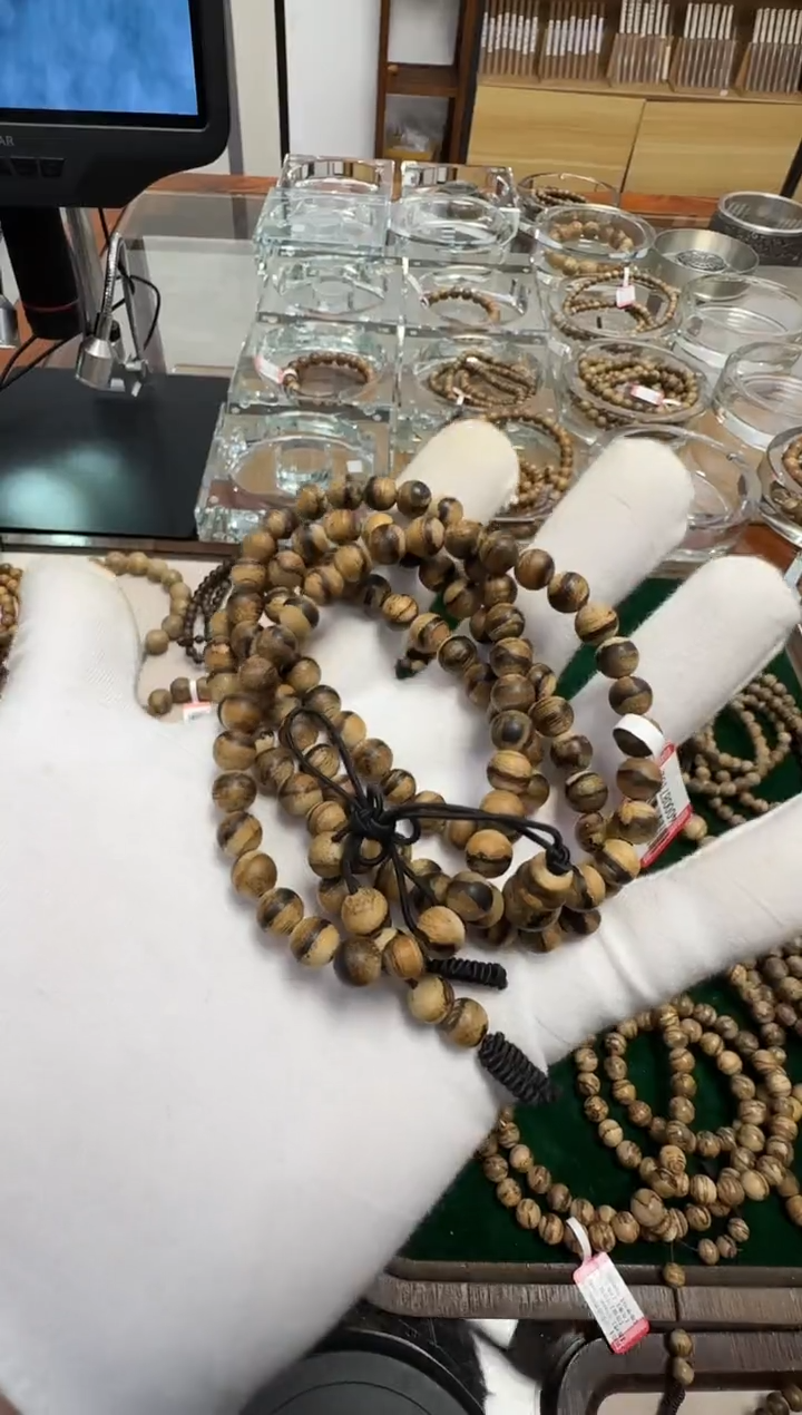 【闪购商品】沉香手串加里曼丹老料0.7m15克多圈多样性发一