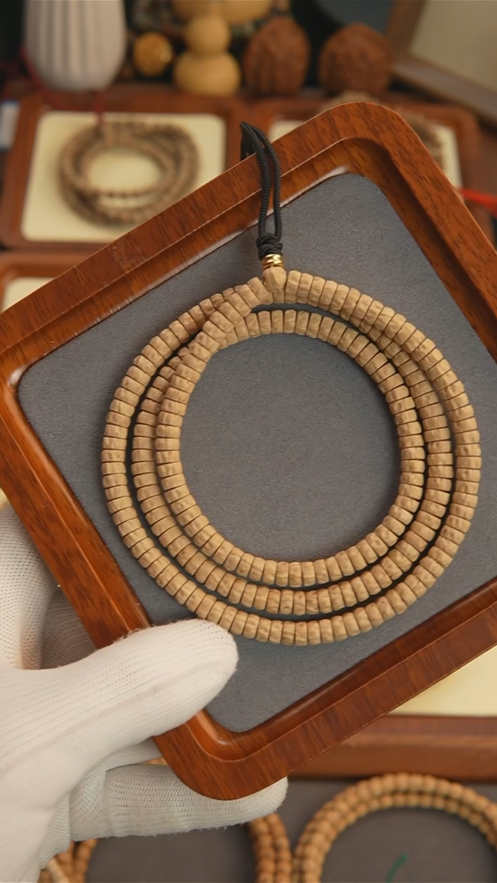 【闪购商品】柏香籽/百香籽吊坠奶油皮药片