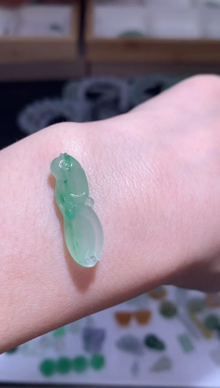 未镶嵌定制翡翠金鱼