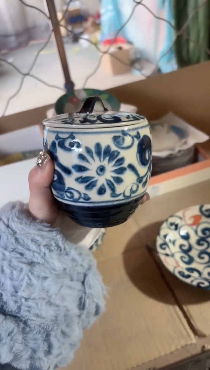 陶瓷蓝菊炖盅一个