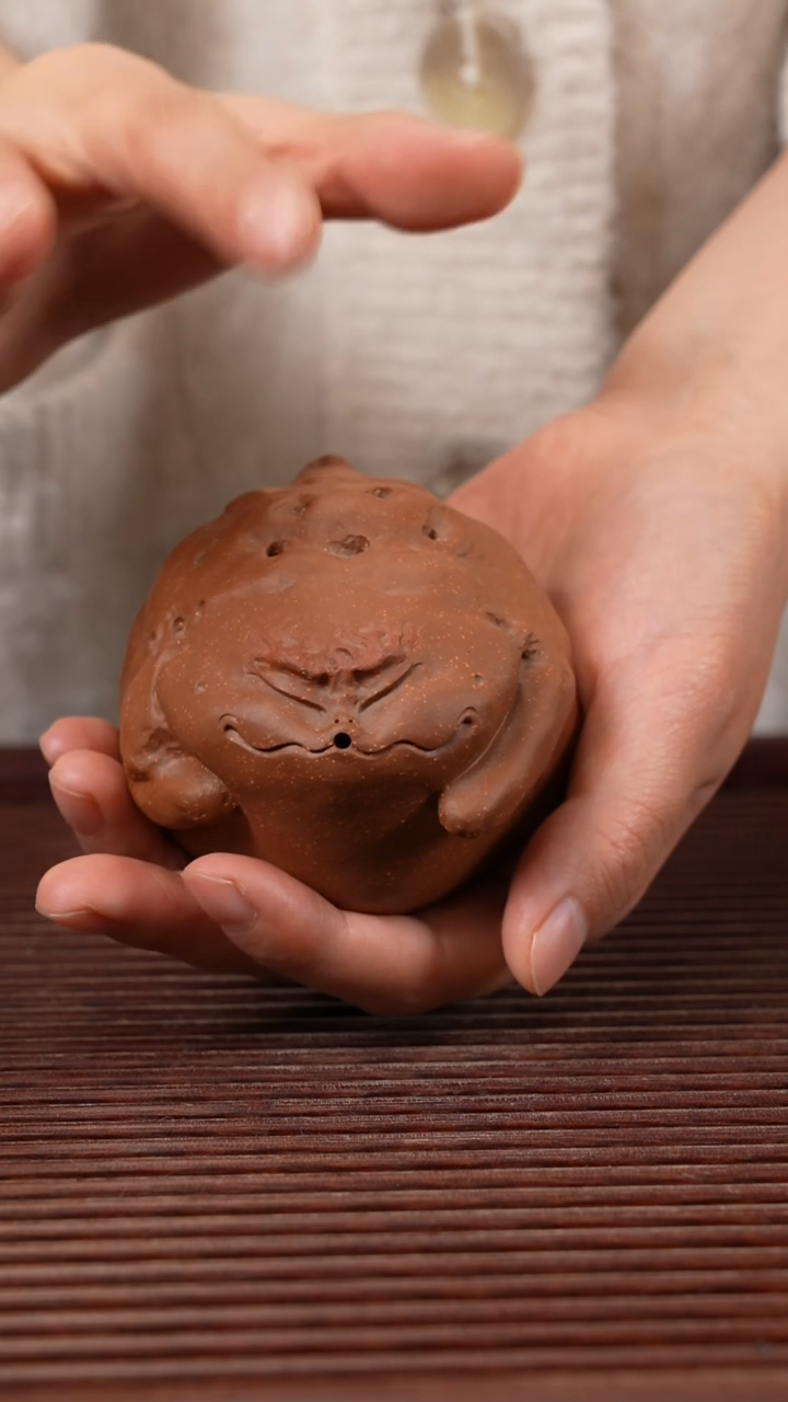 【闪购商品】紫砂茶宠飞蟾香叉