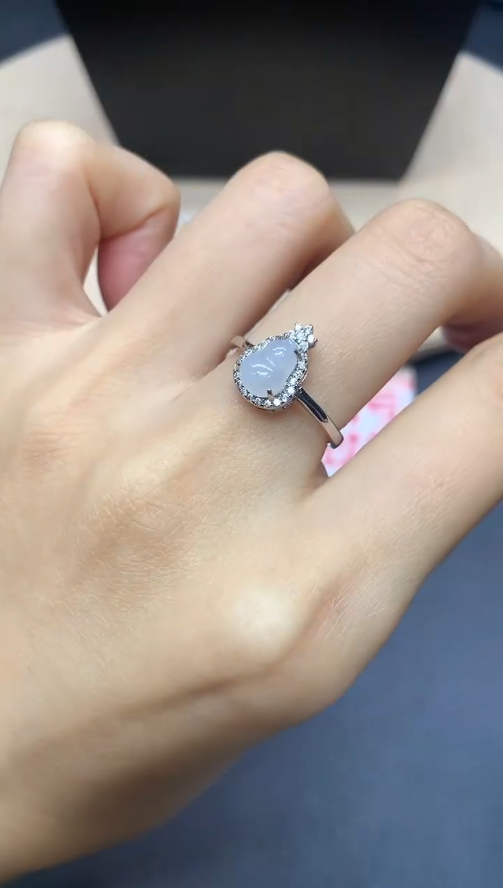 【闪购商品】翡翠戒指银S925镶嵌葫芦【无服务费】