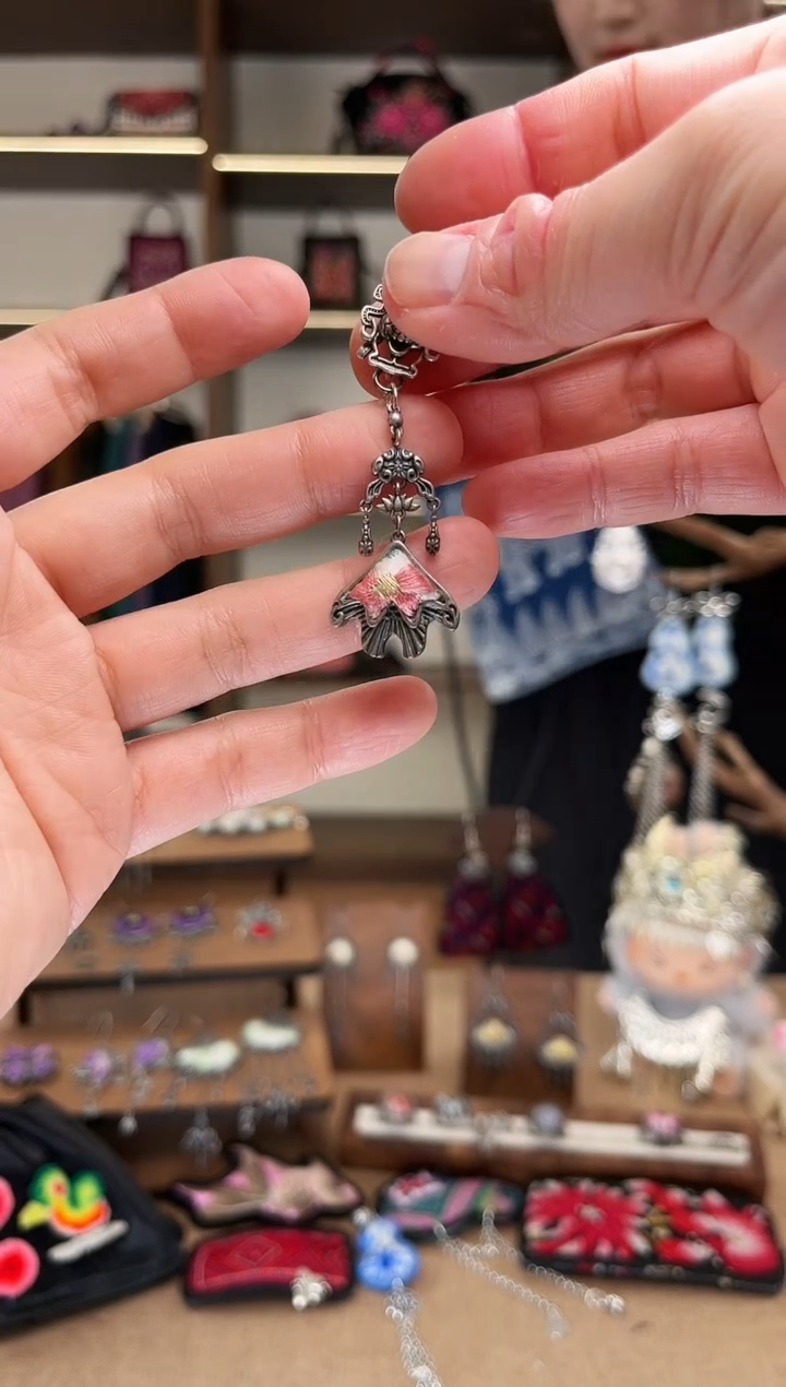 织绣1623黔东南苗族刺绣