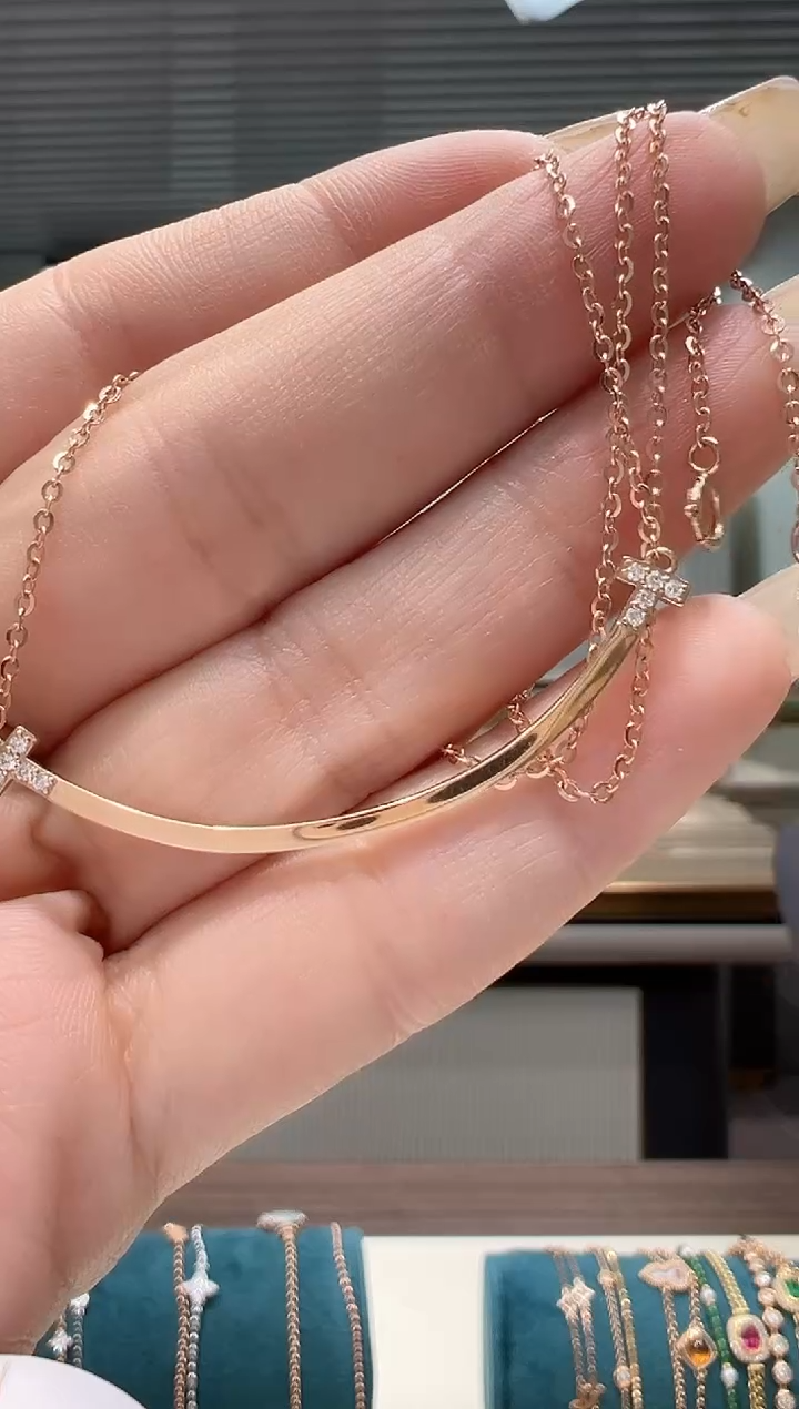 【闪购商品】钻石套链18K金镶嵌镶钻酒窝微笑项链K红