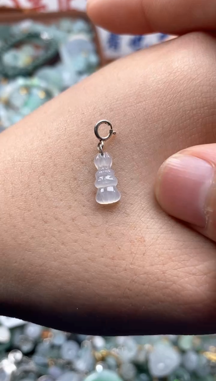 【闪购商品】翡翠颈饰未镶嵌哥哥