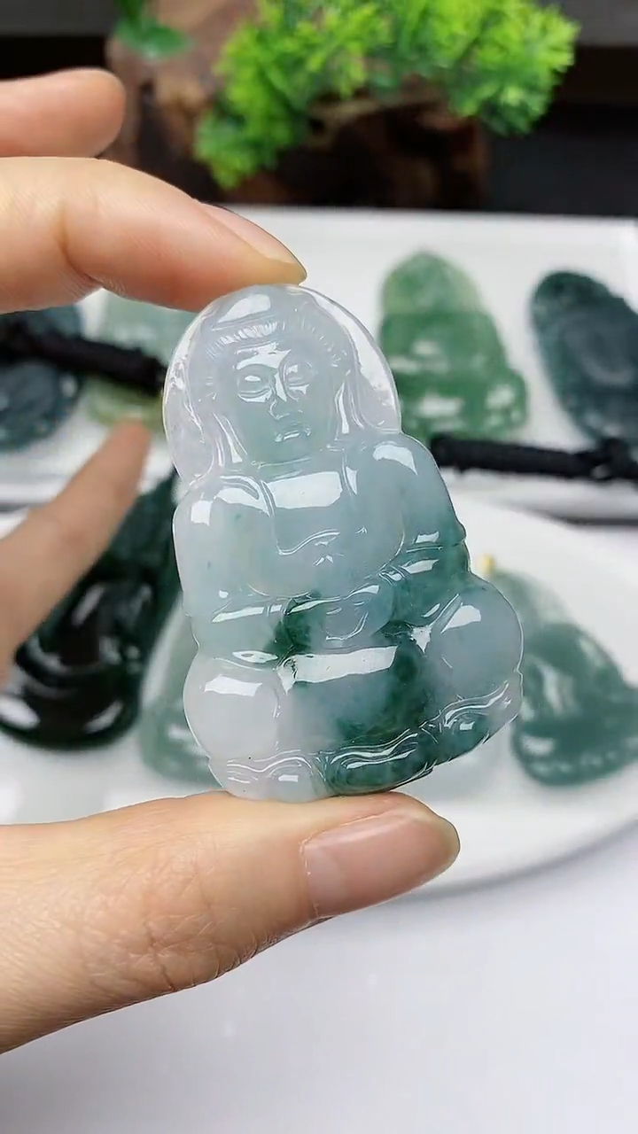 【闪购商品】翡翠颈饰未镶嵌