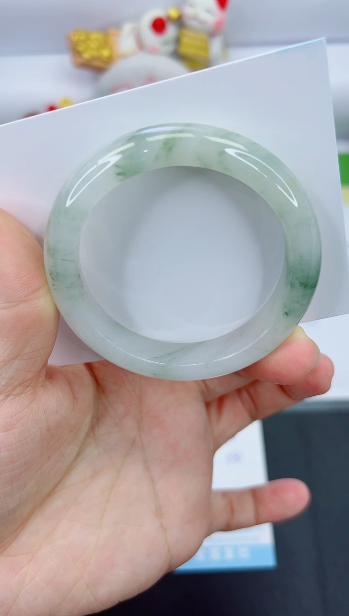 【闪购商品】石英质玉手镯未镶嵌297-52.2