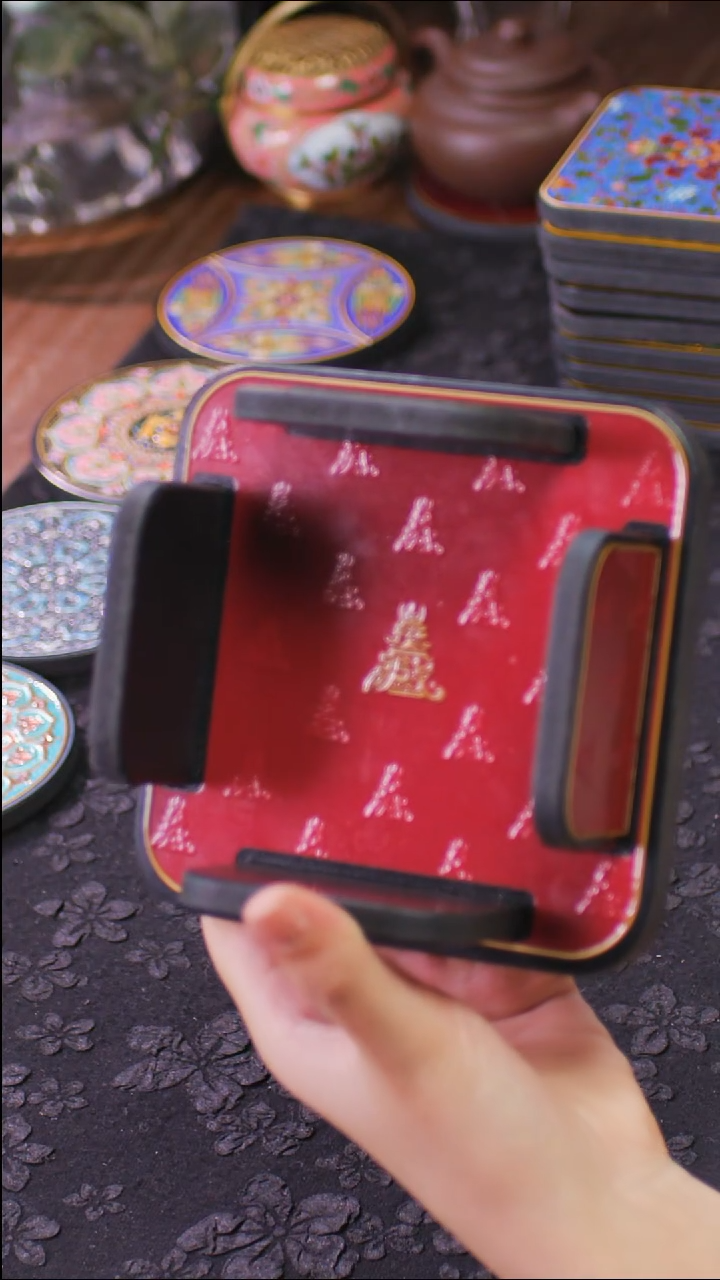 壹藏贰宝红色杯垫托