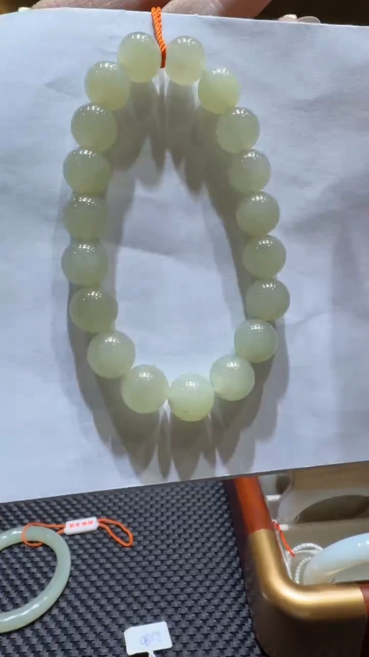 颈饰未镶嵌和田玉手串