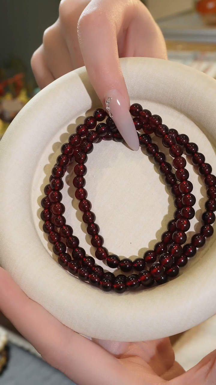 无无红色三圈手串