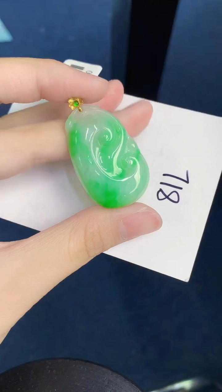 翡翠18K金镶嵌颈饰天然翡翠緬甸A貨