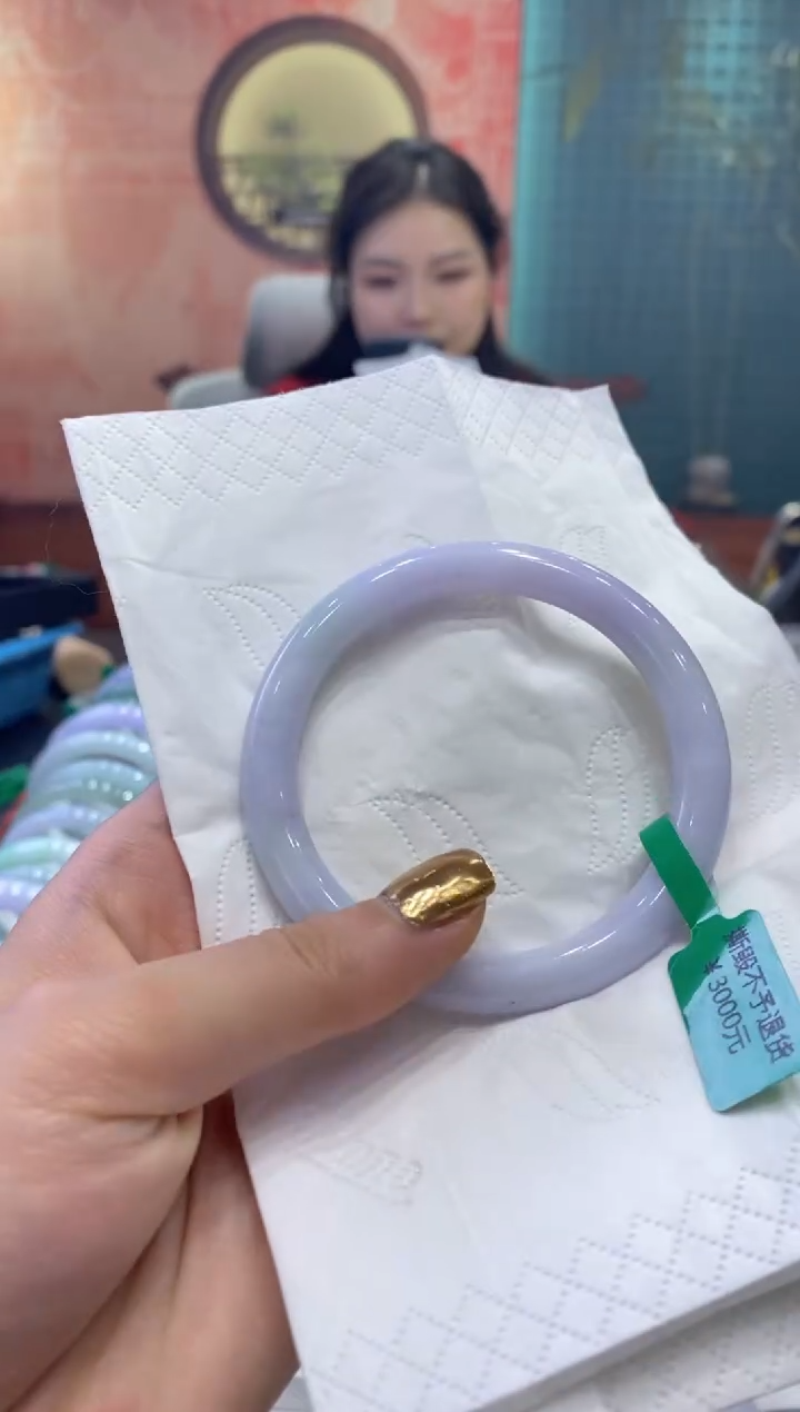 【闪购商品】翡翠手镯未镶嵌多人18369