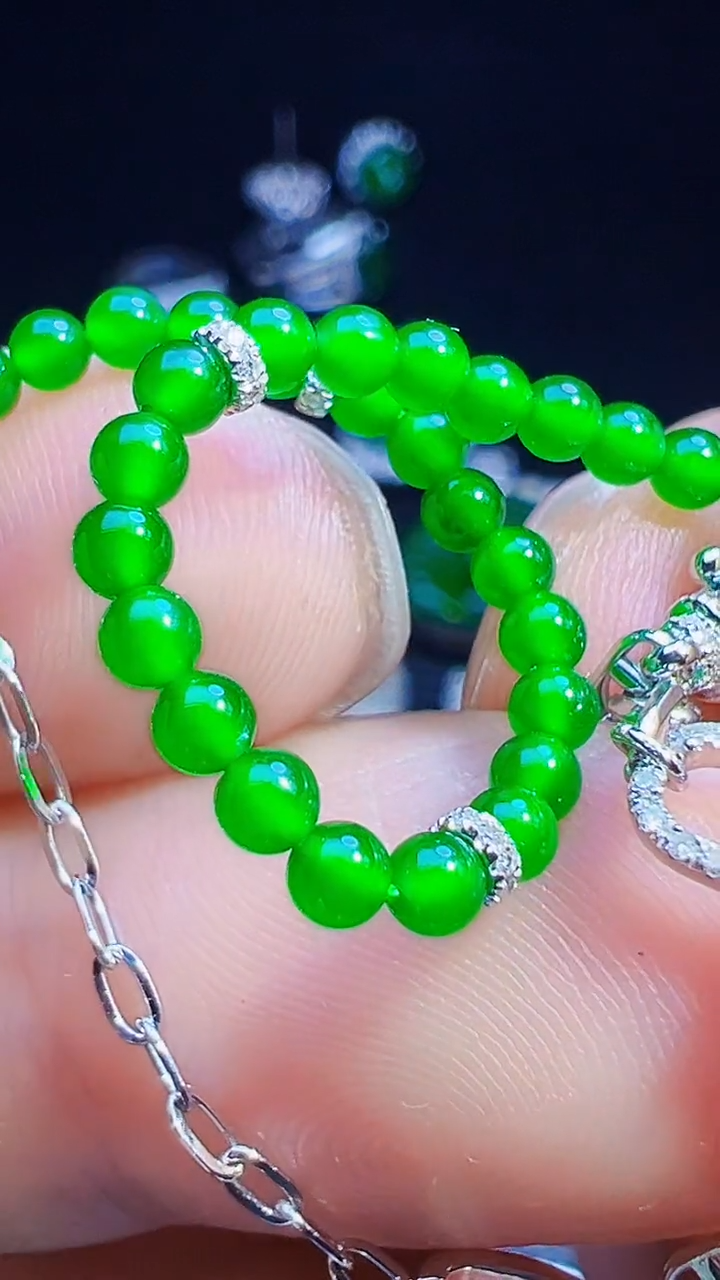 颈饰18K金镶嵌翡翠G*得翡翠