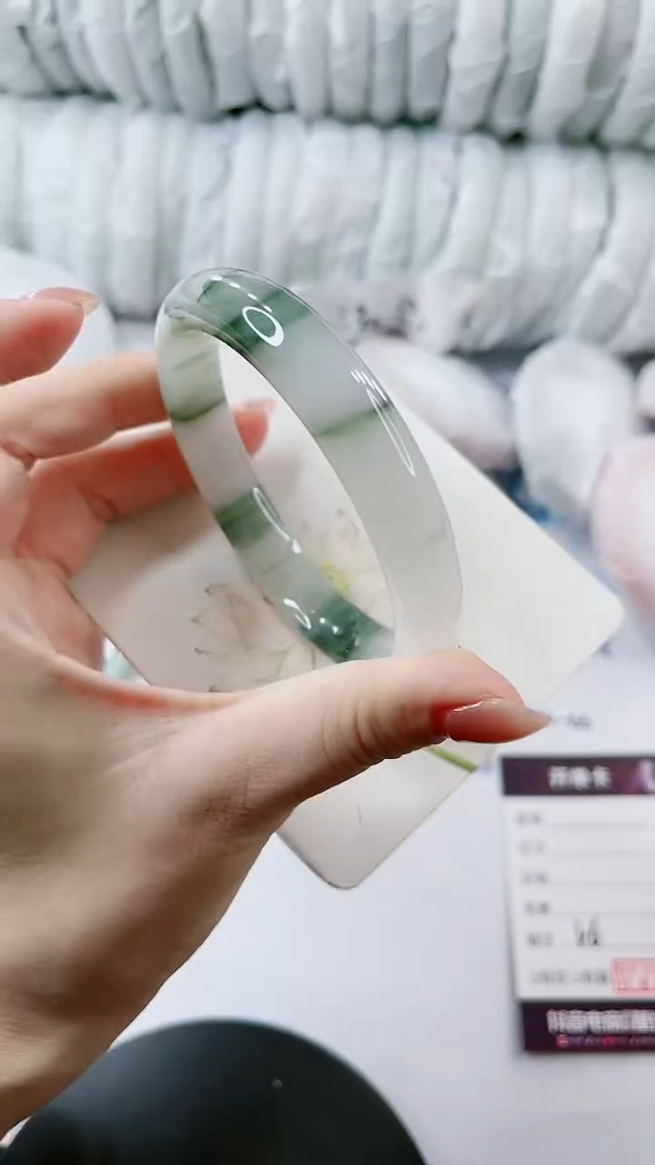 【闪购商品】石英质玉手镯未镶嵌多样性发货V6-62