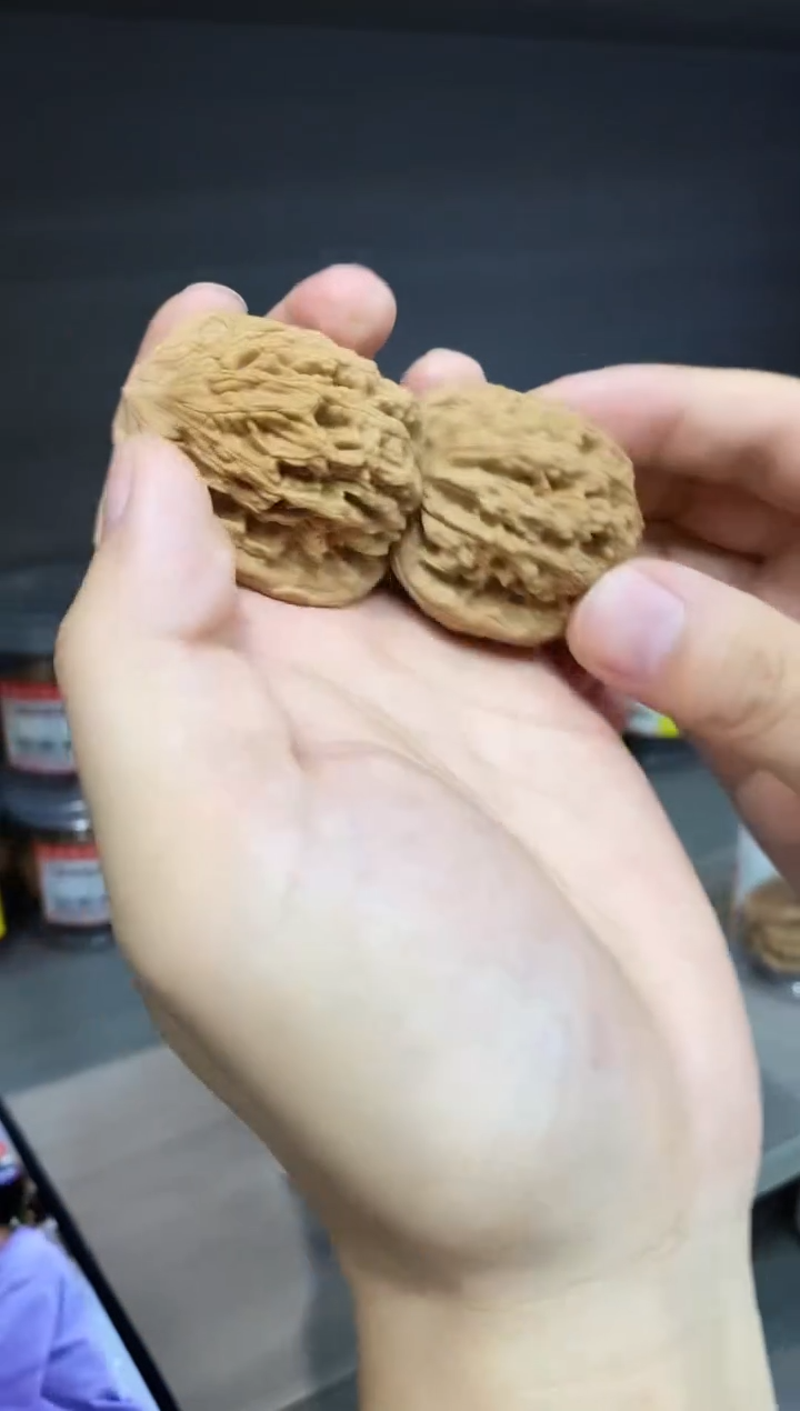 文玩核桃把件全品麦穗虎头41