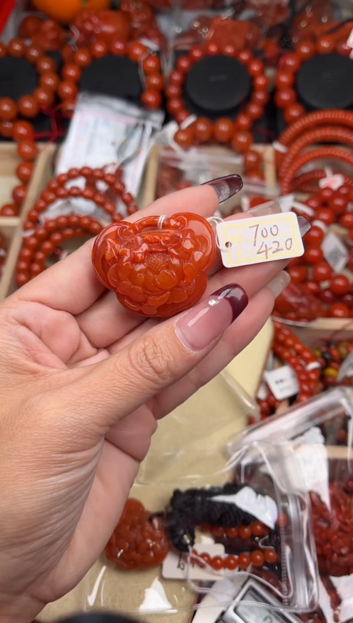 【闪购商品】南红玛瑙珠宝奇石未镶嵌700